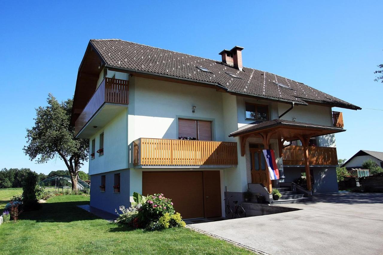 Hisa Na Vrtu Habitación en casa particular Šenčur